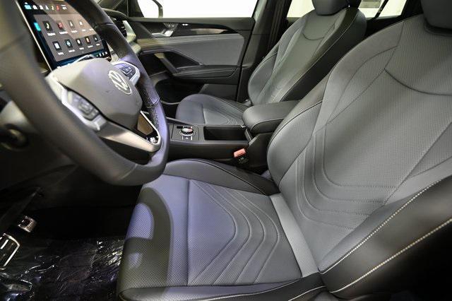new 2025 Volkswagen Tiguan car, priced at $37,438
