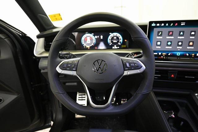 new 2025 Volkswagen Tiguan car, priced at $37,438