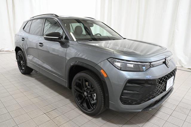 new 2025 Volkswagen Tiguan car, priced at $37,438