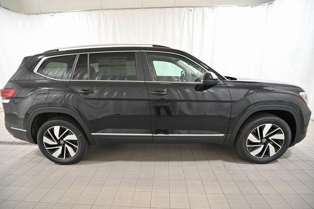 new 2024 Volkswagen Atlas car, priced at $45,976