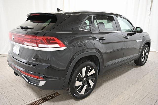 new 2024 Volkswagen Atlas Cross Sport car, priced at $40,381