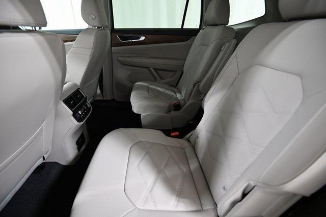 new 2026 Volkswagen Atlas car, priced at $46,632