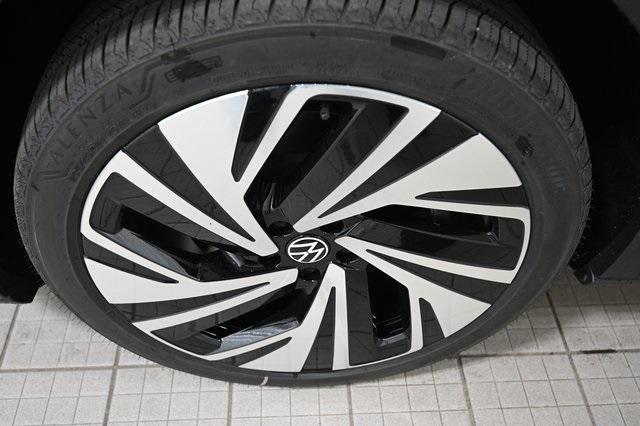 new 2025 Volkswagen ID.4 car, priced at $53,857