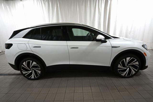 new 2025 Volkswagen ID.4 car, priced at $53,857