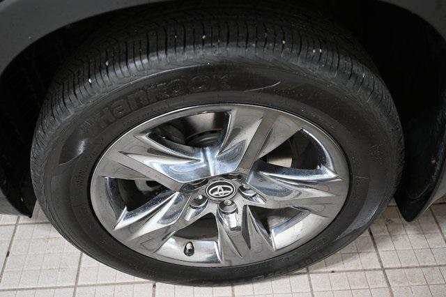 used 2018 Toyota Highlander car, priced at $29,990