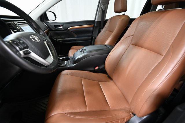 used 2018 Toyota Highlander car, priced at $29,990