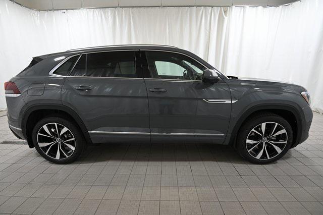 new 2026 Volkswagen Atlas Cross Sport car, priced at $55,773