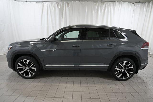 new 2026 Volkswagen Atlas Cross Sport car, priced at $55,773