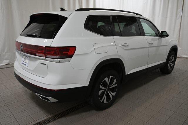 new 2024 Volkswagen Atlas car, priced at $37,123