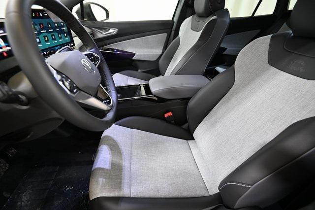 new 2025 Volkswagen ID.4 car, priced at $44,751