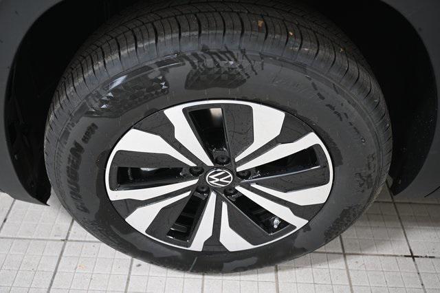 new 2026 Volkswagen Atlas car, priced at $41,393