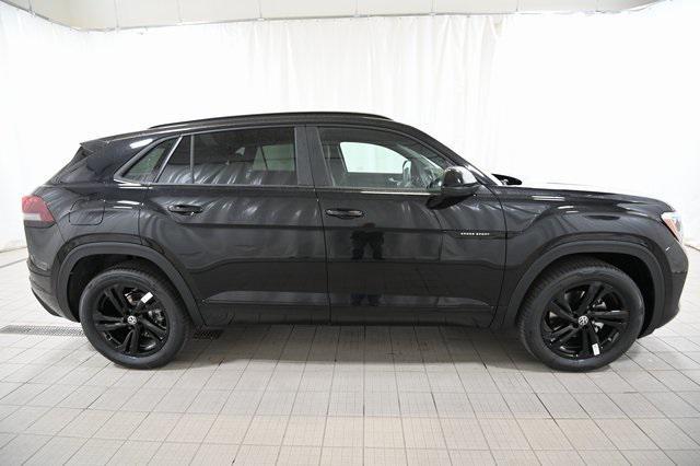 new 2026 Volkswagen Atlas Cross Sport car, priced at $52,652