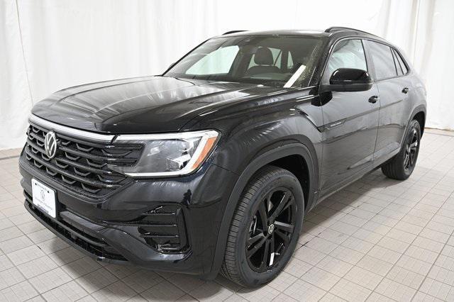 new 2026 Volkswagen Atlas Cross Sport car, priced at $52,652