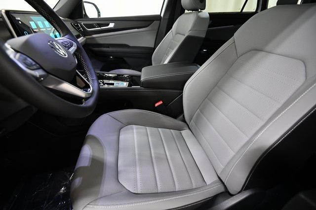 new 2025 Volkswagen Atlas Cross Sport car, priced at $46,505