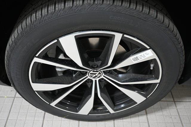 new 2026 Volkswagen Atlas car, priced at $55,027