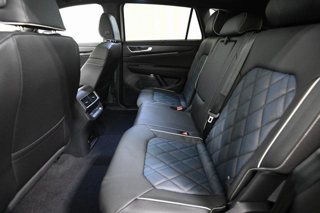 new 2026 Volkswagen Atlas Cross Sport car, priced at $55,601