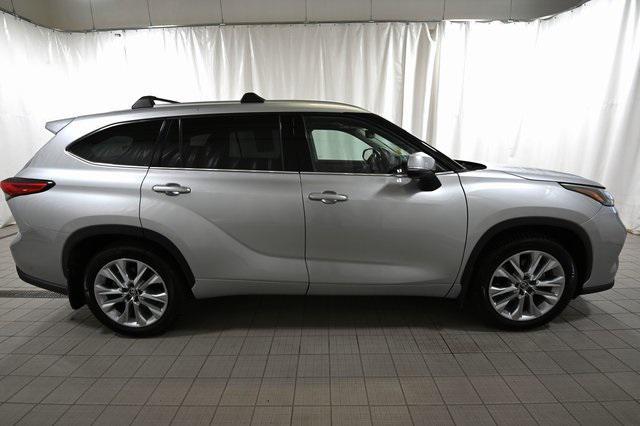 used 2021 Toyota Highlander car, priced at $33,990
