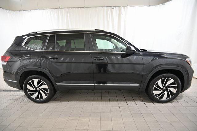 new 2024 Volkswagen Atlas car, priced at $45,976