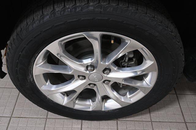 used 2020 Jeep Grand Cherokee car, priced at $27,490