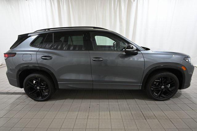 new 2025 Volkswagen Tiguan car, priced at $37,438