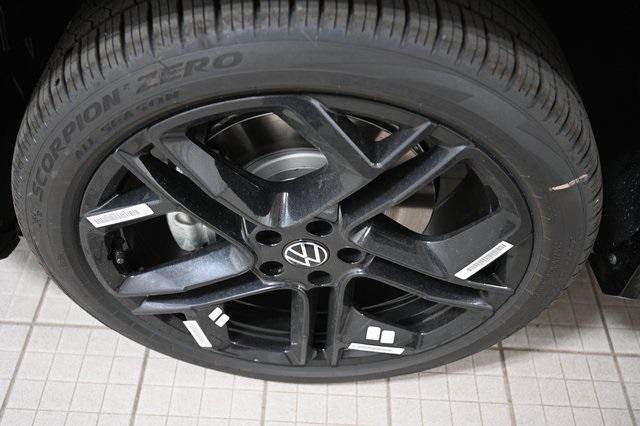 new 2025 Volkswagen Tiguan car, priced at $37,438