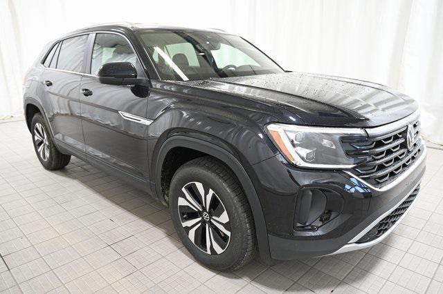 new 2026 Volkswagen Atlas Cross Sport car, priced at $41,885