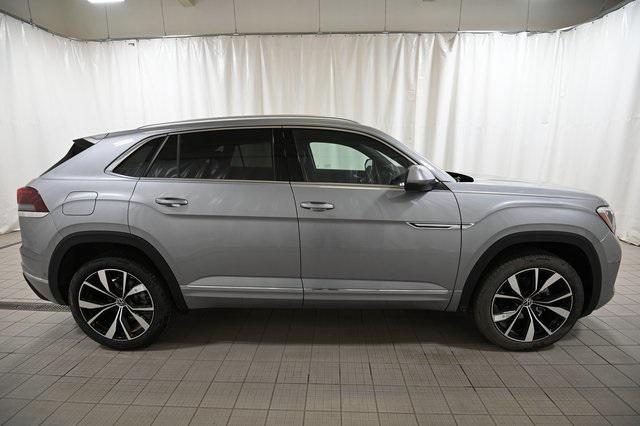 new 2025 Volkswagen Atlas Cross Sport car, priced at $53,071