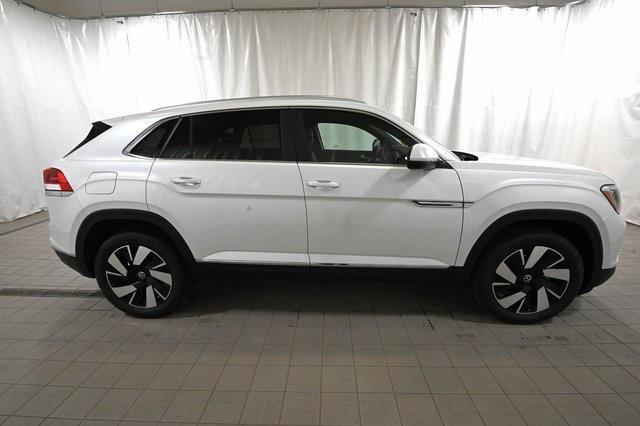 new 2024 Volkswagen Atlas Cross Sport car, priced at $45,207