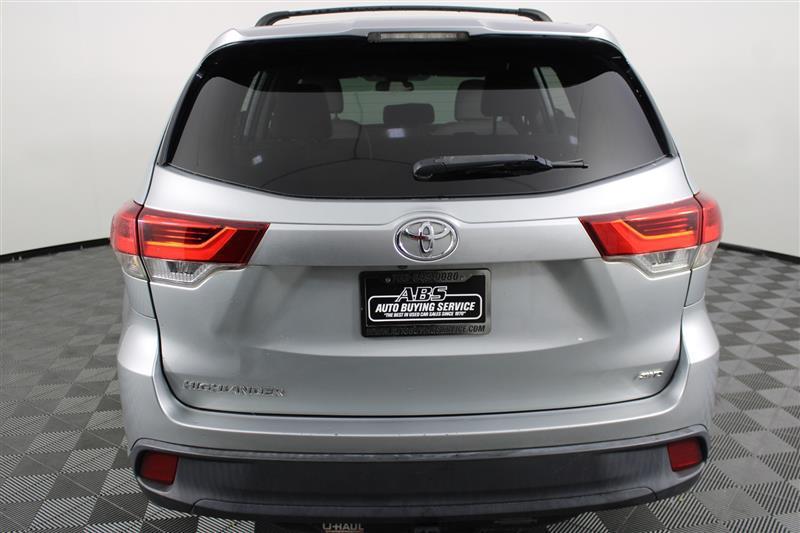 used 2019 Toyota Highlander car, priced at $18,995