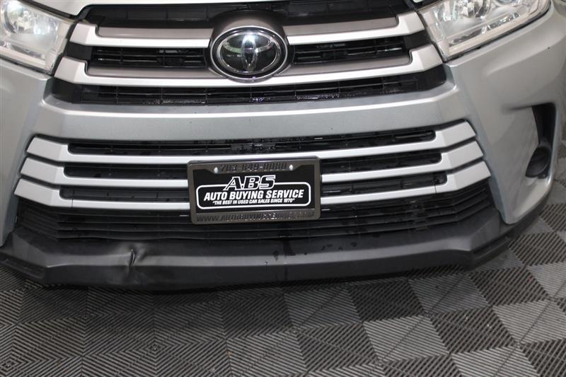 used 2019 Toyota Highlander car, priced at $18,995