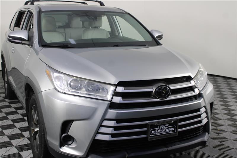 used 2019 Toyota Highlander car, priced at $18,995