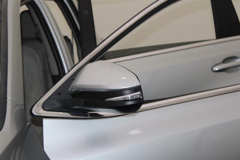 used 2019 Toyota Highlander car, priced at $18,995