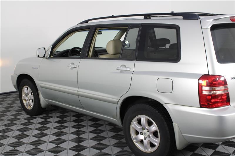 used 2003 Toyota Highlander car, priced at $7,495