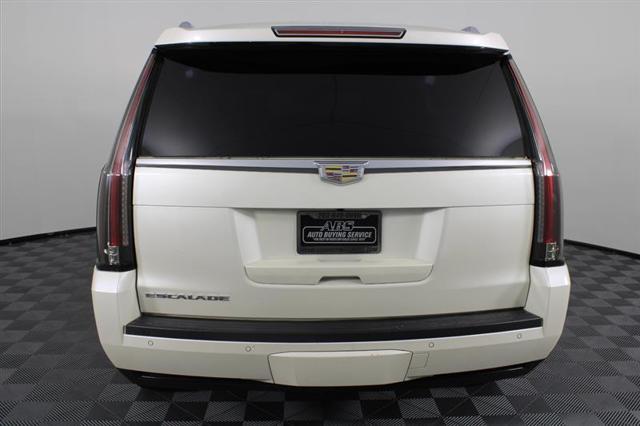 used 2015 Cadillac Escalade car, priced at $24,495