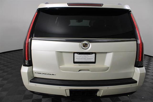 used 2015 Cadillac Escalade ESV car, priced at $22,995