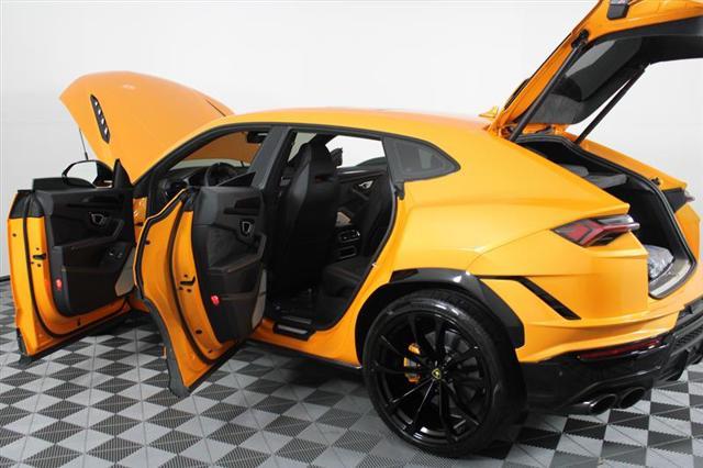 used 2024 Lamborghini Urus car, priced at $294,444