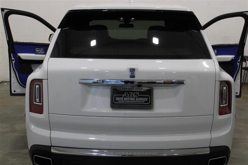 used 2022 Rolls-Royce Cullinan car, priced at $319,995