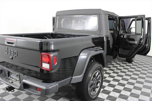 used 2022 Jeep Gladiator car, priced at $25,444