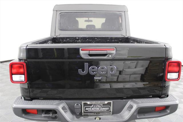 used 2022 Jeep Gladiator car, priced at $25,444