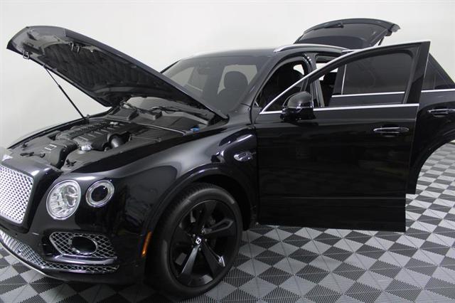 used 2017 Bentley Bentayga car, priced at $69,163