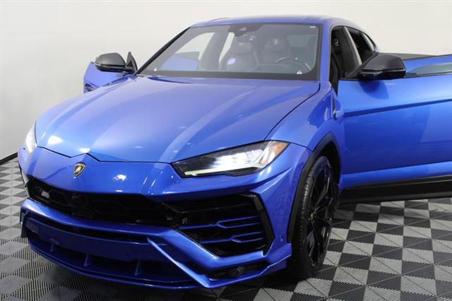 used 2019 Lamborghini Urus car, priced at $167,995