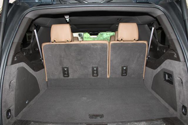 used 2021 Cadillac Escalade ESV car, priced at $53,995
