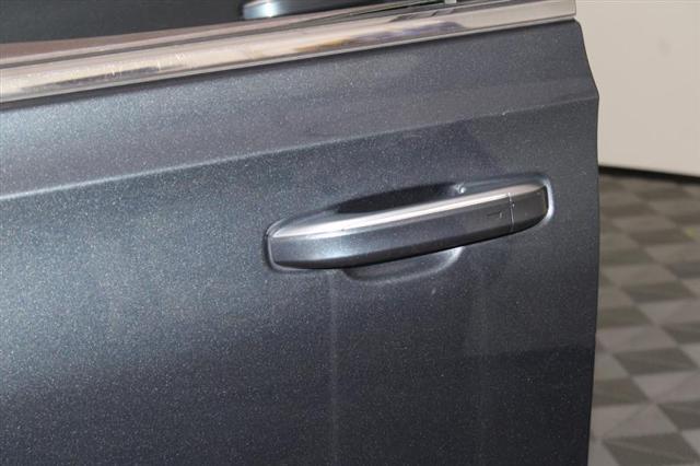 used 2021 Cadillac Escalade ESV car, priced at $53,995