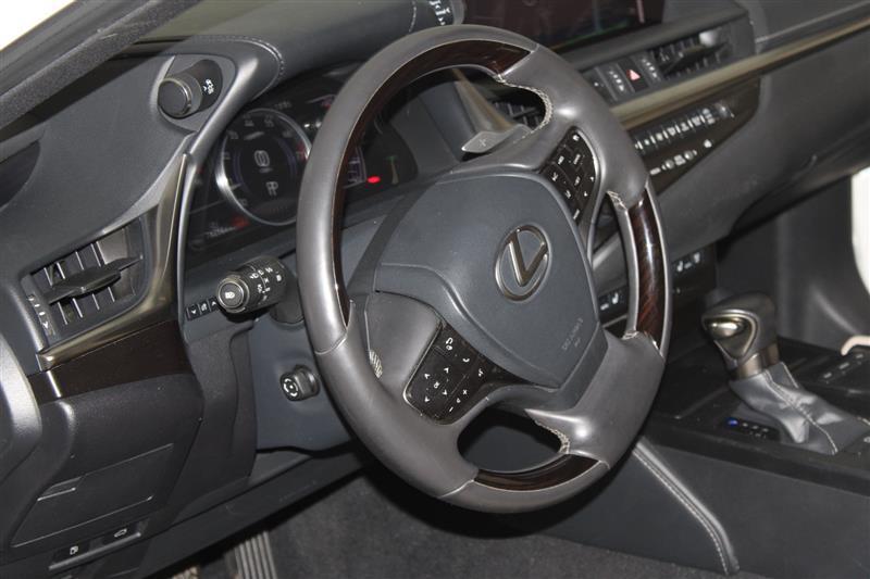 used 2019 Lexus ES 350 car, priced at $24,995