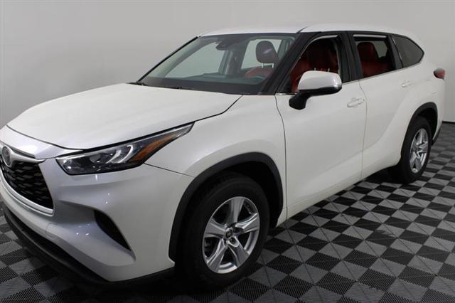 used 2021 Toyota Highlander car, priced at $26,444