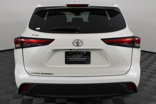 used 2021 Toyota Highlander car, priced at $26,444