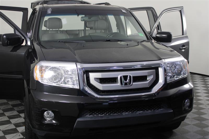 used 2011 Honda Pilot car, priced at $9,995