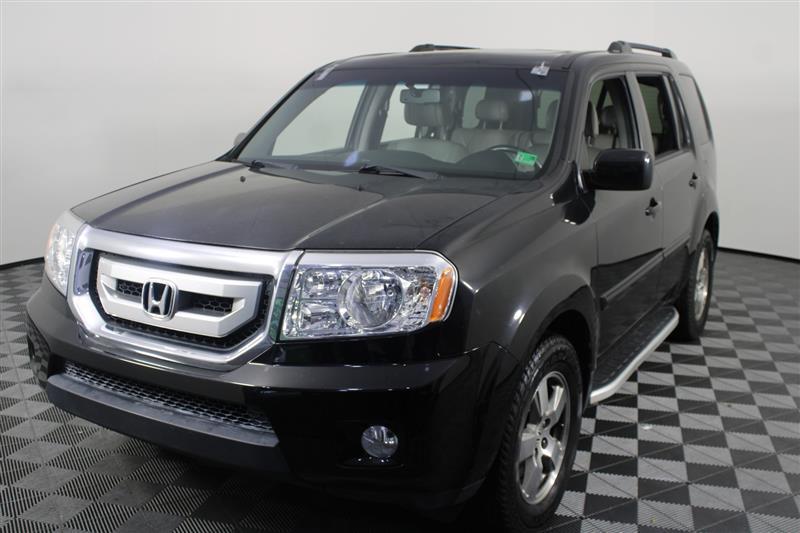 used 2011 Honda Pilot car, priced at $9,995