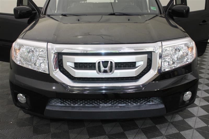 used 2011 Honda Pilot car, priced at $9,995
