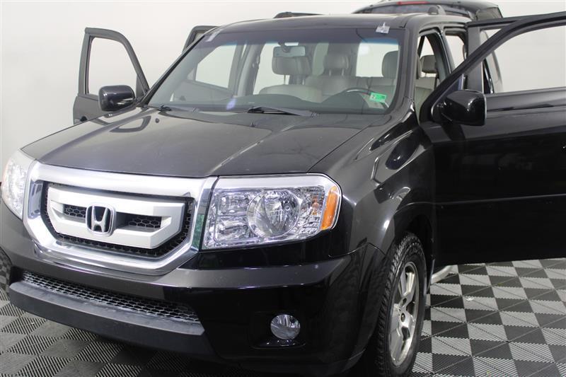 used 2011 Honda Pilot car, priced at $9,995